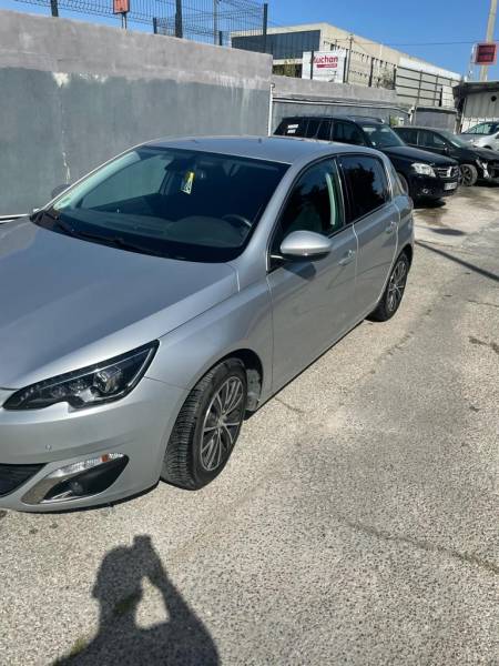 carrosserie 13012 ,réparation Peugeot franchise offerte