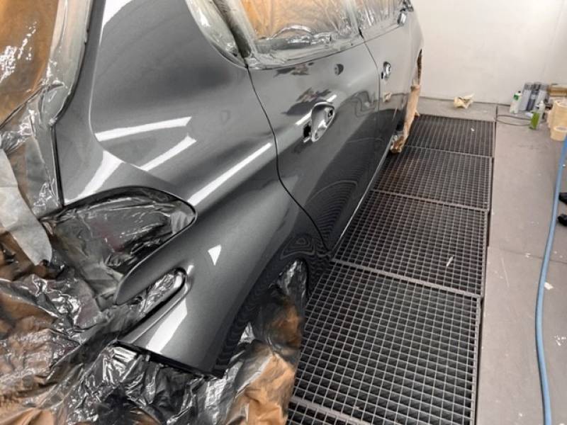 Franchise offerte et véhicule de prêt carrosserie premium 13012 Marseille