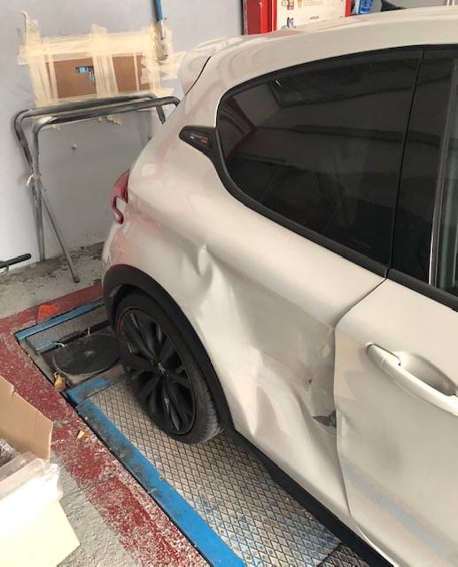 208 GTI franchise offerte saint Bernarde 13012 choc stationnement véhicule de prêt