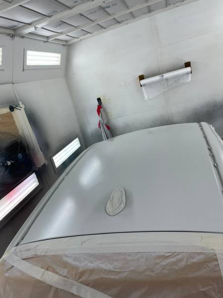 Choc en stationnement ,réparation carrosserie ,franchise offerte véhicule de prêt 13009