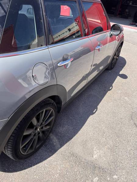 Réparation carrosserie sur Mini cooper franchise offerte, carrosserie premium, toute assurance, 13006 Marseille
