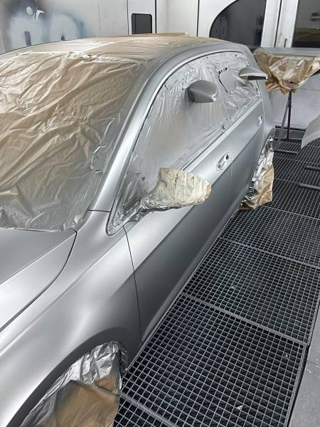 Accident , réparation carrosserie , franchise offerte, près de véhicules,