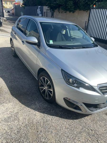 carrosserie 13012 ,réparation Peugeot franchise offerte