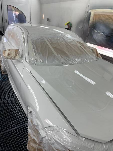 Choc en stationnement ,réparation carrosserie ,franchise offerte véhicule de prêt 13009