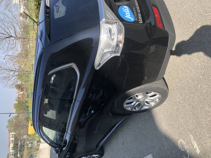 Mitsubishi véhicule accidenté,franchise offerte , carroserie premium