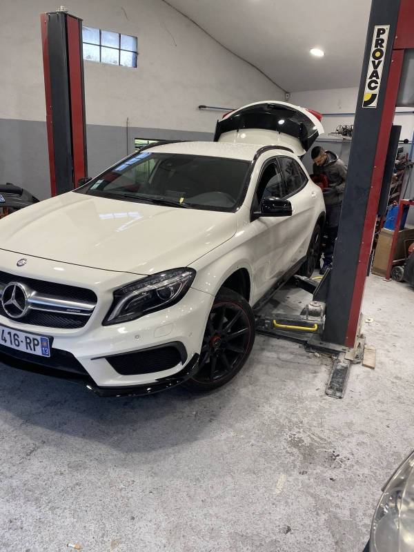 GLA  45 AMG franchise offerte 13008 carrosserie premium équipée de spectro