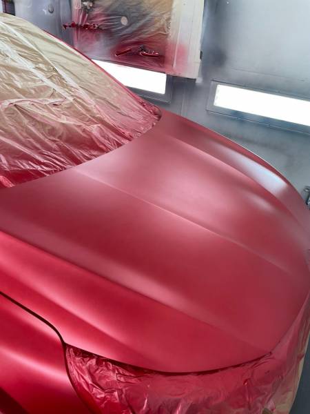 Renault Megane vandaliser, travaux sur carrosserie ,franchise offerte , véhicule de pres a disposition