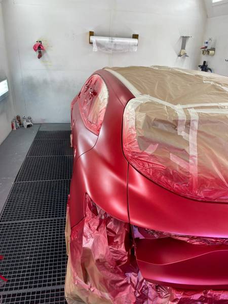 Renault Megane vandaliser, travaux sur carrosserie ,franchise offerte , véhicule de pres a disposition