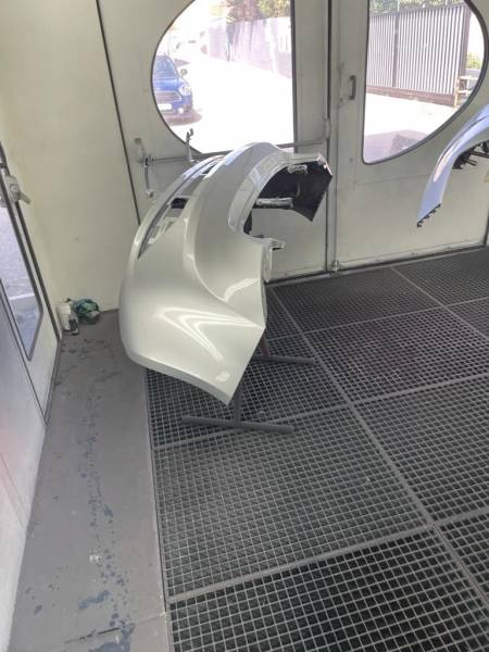 Marseille 13006 réparation carrosserie franchise offerte