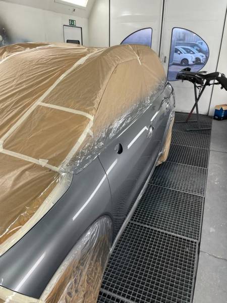 FORD rayé sur l ensemble de la carrosserie ,franchise offerte