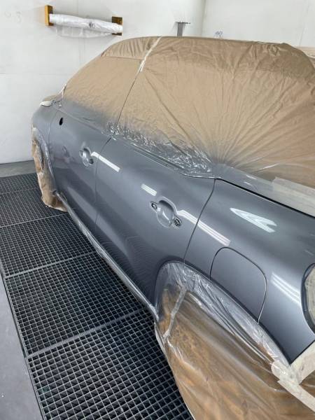 FORD rayé sur l ensemble de la carrosserie ,franchise offerte