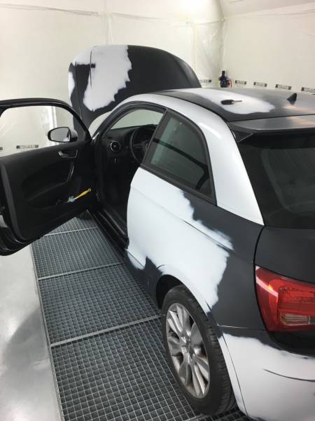 Travaux carrosserie suite vandalisme sur Audi A1 d'un client d'Aix en Provence