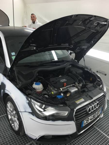 Travaux carrosserie suite vandalisme sur Audi A1 d'un client d'Aix en Provence