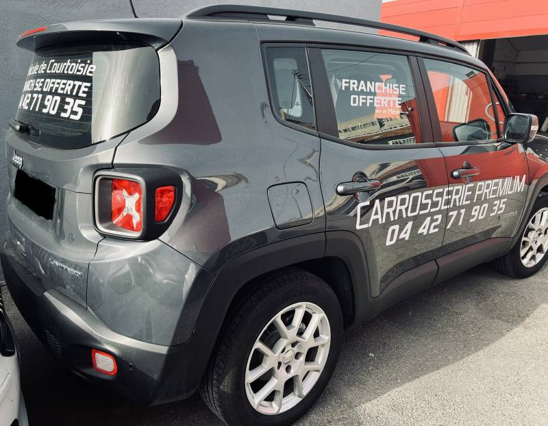 Véhicule de courtoisie, véhicule de prêt, JEEP