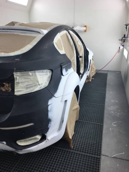 Réparation carrosserie suite choc en stationnement BMW X6 Aubagne