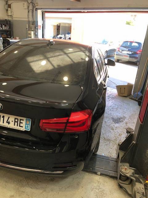 BMW série 3 franchise offerte prêt de véhicule agrée toute assurance