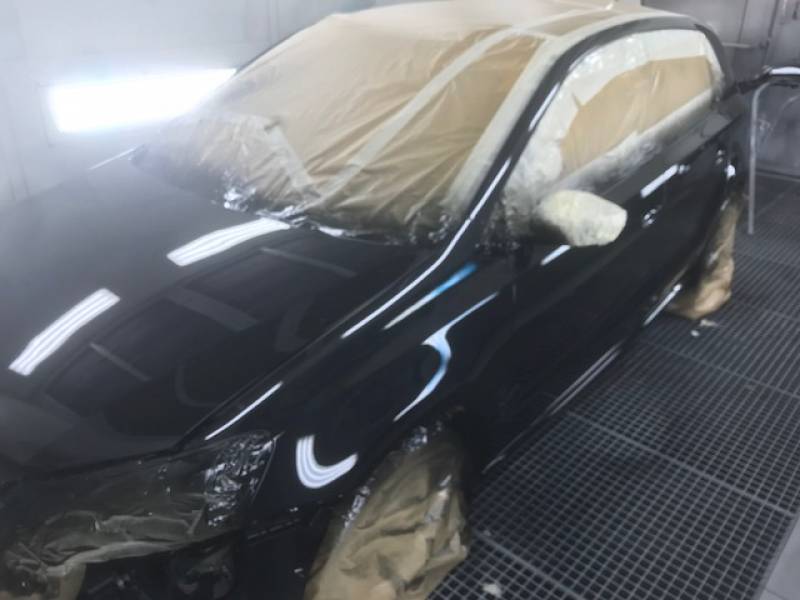 Vandalisme sur Polo à Marseille 13010 : peinture complète et franchise offerte