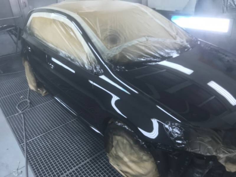 Vandalisme sur Polo à Marseille 13010 : peinture complète et franchise offerte