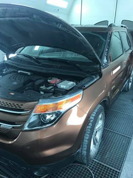 Réparation Ford Explorer import US à Marseille 12 pour un client de Toulon : peinture rare et franchise offerte
