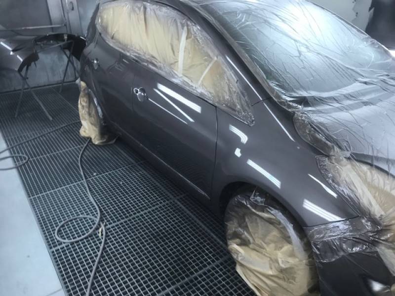 hyundai ix20 accident contre un mur,carrosserie  franchise offerte cassi agree toute assurance vehicule de pret ,peinture et vernis haute gamme (glasurit )