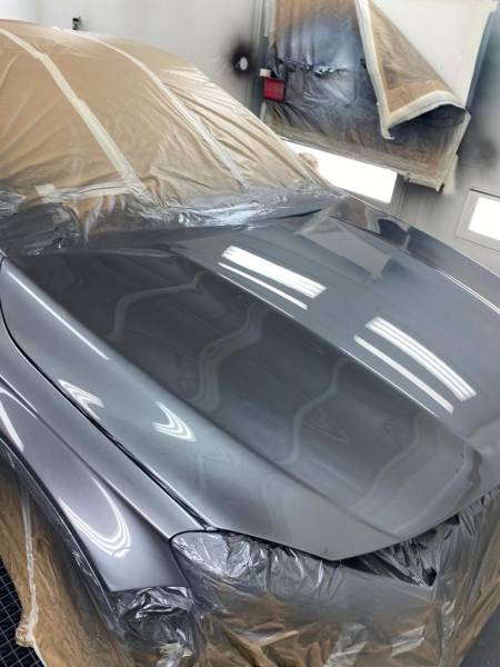 MERCEDES GLA  RAYEE SUR TOUT LE COTE ,VEHICULE DE PRET ET FRANCHISE OFFERTE