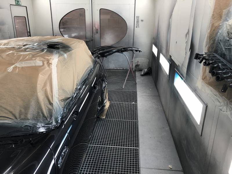 Mini Cooper cabriolet vandalisée avec peinture complète et franchise offerte pour un client de Toulon