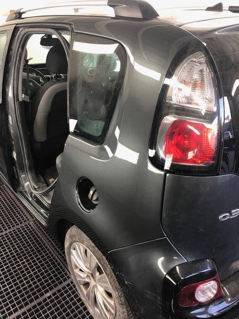 Partner accident de la route  13012 franchise offerte véhicule de prêt